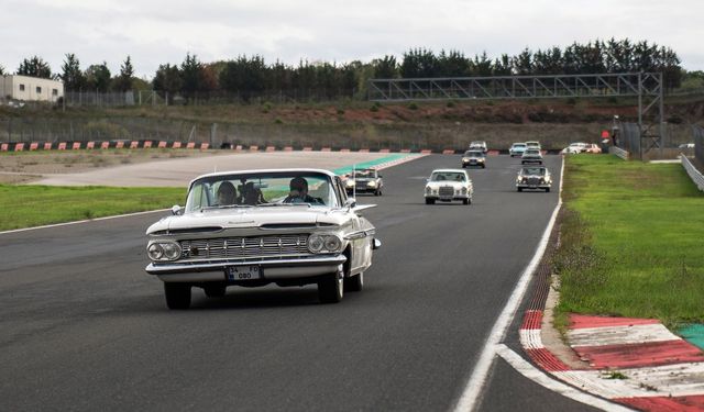 Cumhuriyet Rallisi’nde Klasik Araçlar İstanbul’u Sardı