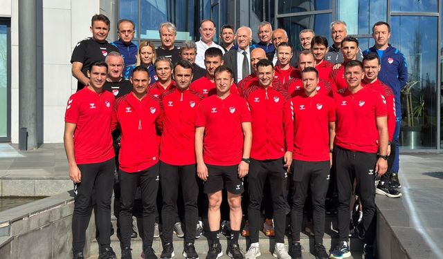 Ertuğrul Dilek ve Ahmet Erdoğan hakemlerle buluştu