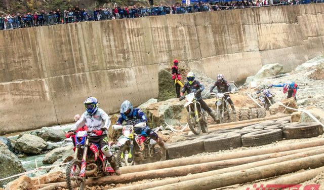 Rize’de Enduro Heyecanı, Adrenalin Senoz Vadisi’ndeydi
