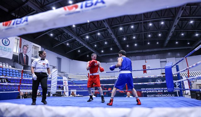 Bayburt’ta Üniversitelerarası Boks Şampiyonası Başladı