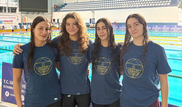 Fenerbahçeli Genç Yüzücülerden Türkiye Rekorları
