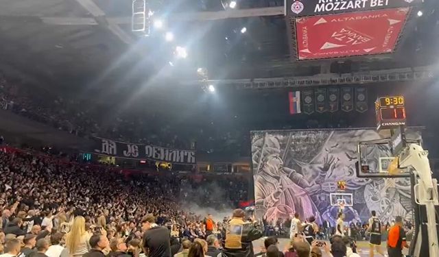 Partizan Tribünlerinden Fenerbahçe’ye Provokatif Pankart