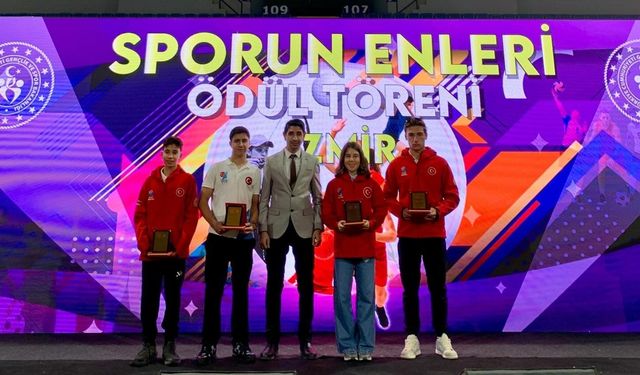 İzmirli Yelkenciler Sporun En’lerinde Ödülleri Topladı