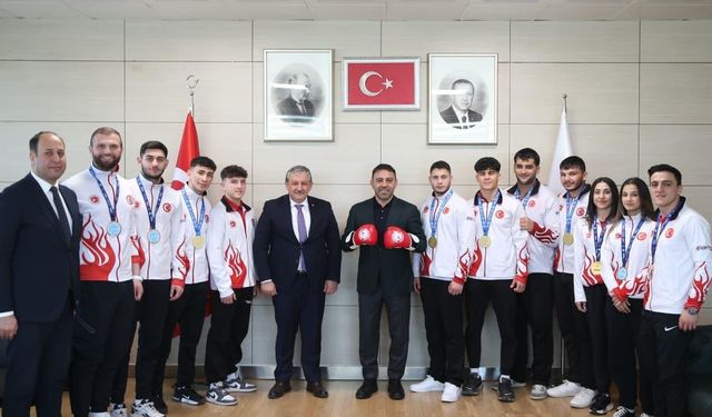 Şampiyon Kick Boksçulardan Yerlikaya’ya Ziyaret