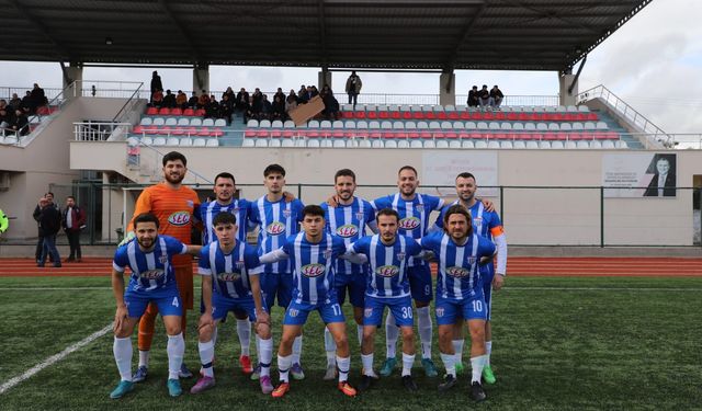 Selendi Belediyespor Deplasmanda Kazandı, Zirveyi Bırakmadı