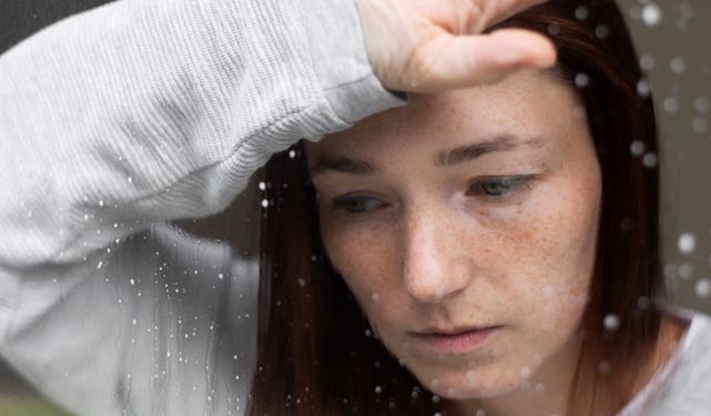 Kış Depresyonuna Dikkat, Gün Işığı Azalınca Risk Artıyor