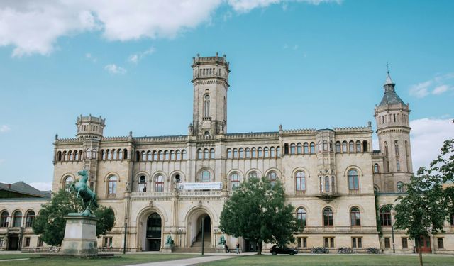 Türk Öğrenciler İçin Almanya’da Ücretsiz Üniversite Yolu