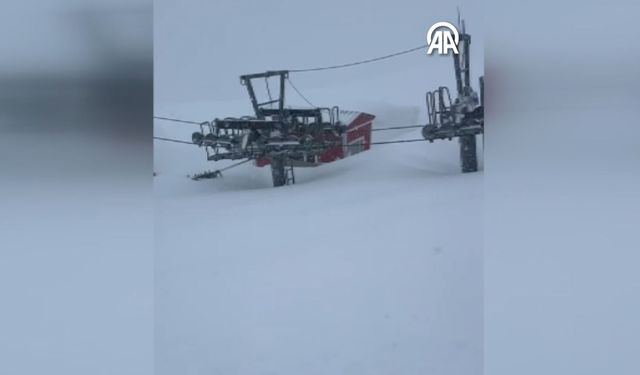 Ergan Dağı’nda Teleski Hattı Kara Gömüldü