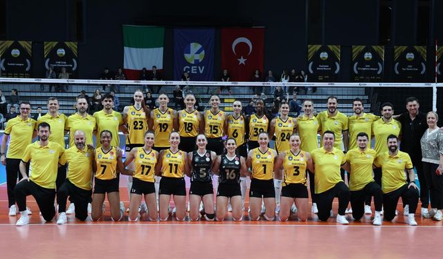 VakıfBank Namağlup Lider Olarak Çeyrek Finale Yükseldi