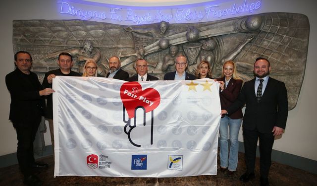 Fenerbahçe’ye İkinci Fair Play Altın Şeref Bayrağı