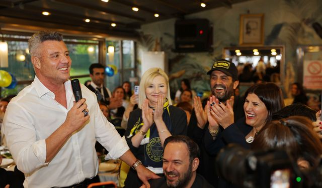 Sadettin Saran Fenerbahçeli Kadın Taraftarlarla İftarda