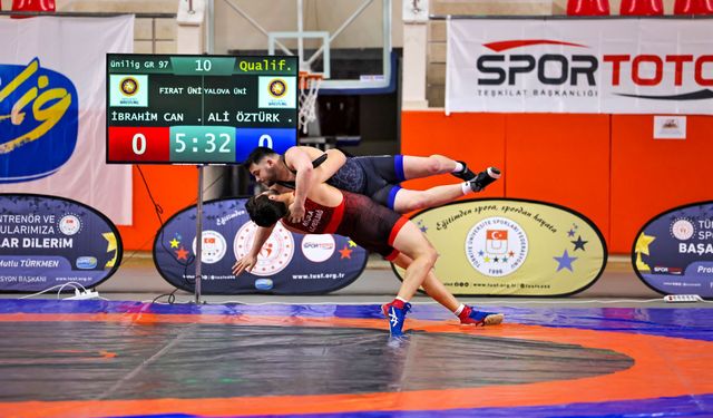 Üniversitelerarası Güreş Heyecanı Devam Ediyor