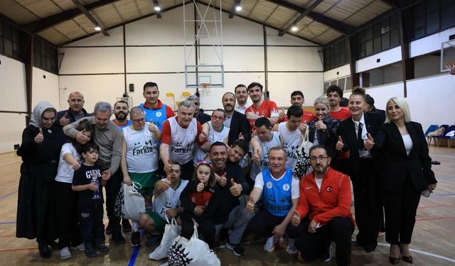 Parkede Değil Kalplerde Kazanan Dostluk Oldu