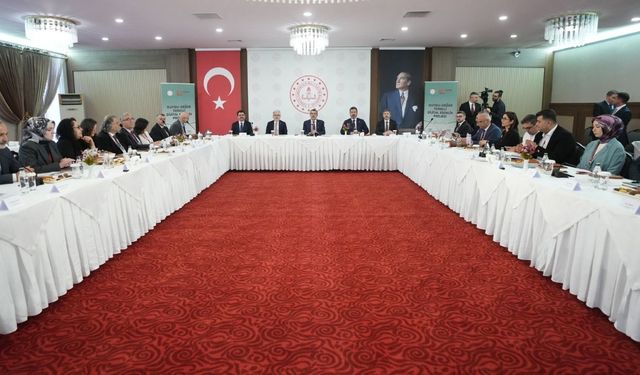 Bakan Tekin’den Dijital Dünyaya Karşı “Esenlik” Vurgusu: “Çocuklarımızın İç Dünyasını Korumalıyız”
