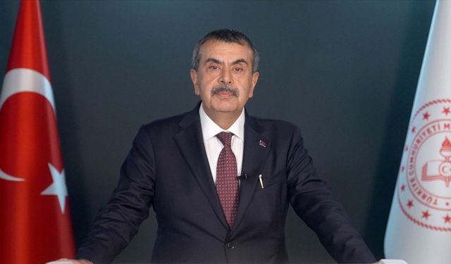 Bakan Tekin'den Öğretmenlere Yeni Eğitim Yılı Mesajı: Dijital Bağımlılık ve Aile Vurgusu