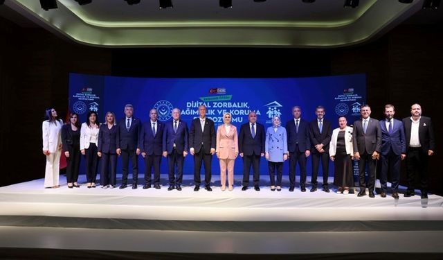 Bakan Göktaş'tan Dijital Dünya Mesajı: "Çocuklarımızı Algoritmaların İnsafına Bırakamayız"
