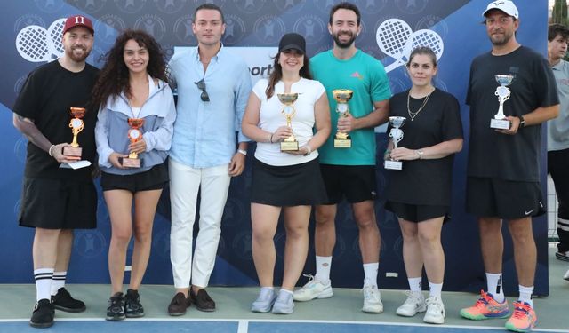 EGİAD Üyeleri Alaçatı'da Padel Turnuvasında Buluştu