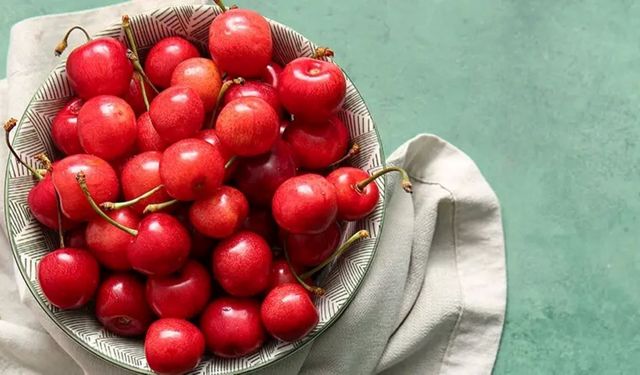 Yazın Gözdesi Kirazın Bilinmeyen Faydaları, Uzmanlar Ölçülü Tüketim Uyarısı Yapıyor!