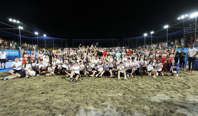 Alanya’da Plaj Voleybolu Heyecanı Sona Erdi: Şampiyonlar Belli Oldu