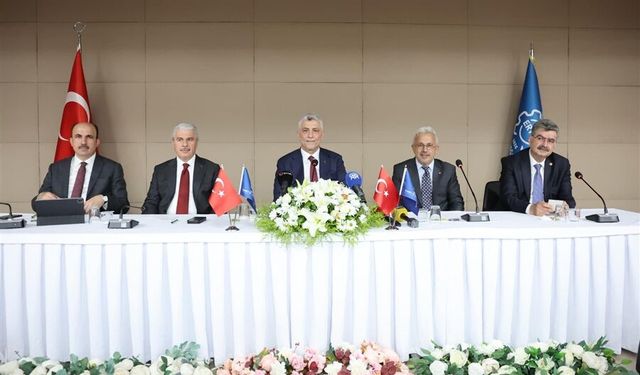 Bakan Bolat: "Türkiye Yıllık 278 Milyar Dolarlık İhracata Ulaşacak"