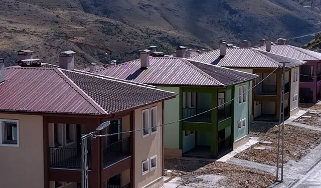 Bakan Kurum Gölbağ Köyü'ndeki Yeni Köy Evlerini Paylaştı: "Devlet Babalığından Fazlasını Yaptı"