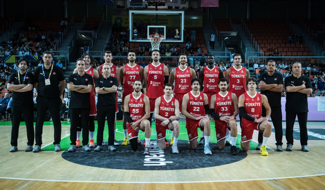 12 Dev Adam, Grup Liderliğini Garantiledi