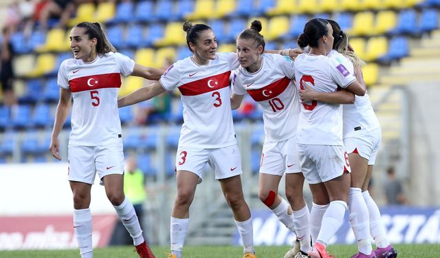 Millilerin Dünya Kupası Yolunda İlk Maçı İstanbul'da