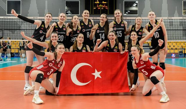 U18 Sultanları Durdurulamıyor! Avrupa Şampiyonası'nda 3'te 3