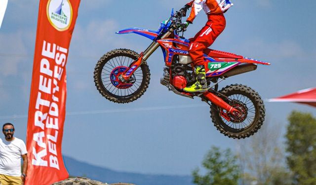 Kartepe’de Süper Enduro Heyecanı! Zorlu Parkurda Nefes Kesen Mücadele