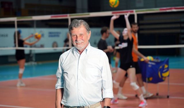 Faruk Eczacıbaşı 60 Yıllık Yolculuğu Anlattı, “Kadın Voleybolu Bizim İçin Sosyal Bir Misyondu”