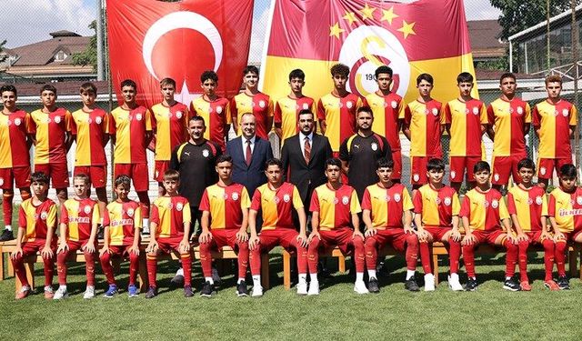 Galatasaray Akademisine 28 Yeni Futbolcu: Geleceğin Yıldızları İçin Yeni Dönem