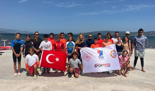 İzmir'de IQFOIL Kampı Tamamlandı