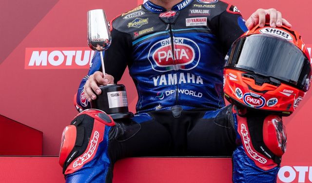 Can Öncü Sezonu Kupayla Kapattı! Dünya Supersport’ta Dördüncü Oldu