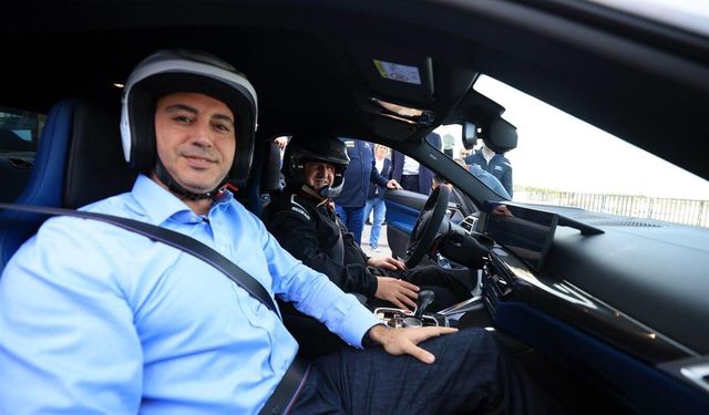 Formula 1 Türkiye Grand Prix'si 2027'de! Bakan Bak İstanbul Park'ta Pisti Test Etti