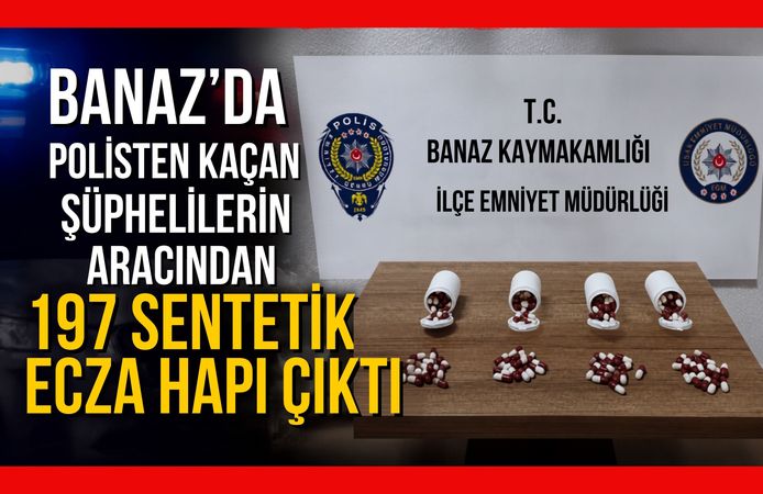 Banaz'da Polisten Kaçan Şüphelilerin Aracından 197 Sentetik Ecza Hapı Çıktı