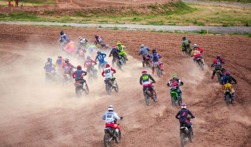 Motokrosun Kalbi Afyonkarahisar’da Attı