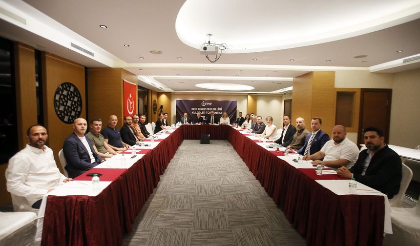 SMS Grup Efeler Ligi 2024-25 Sezonu Değerlendirme Toplantısı Yapıldı
