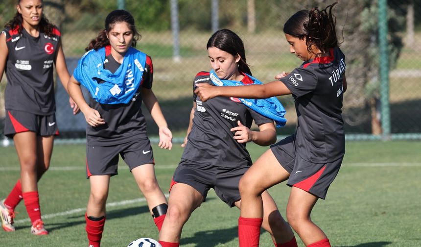 U15 Kız Millî Takımımız, Riva'da Hazırlıklara Başladı
