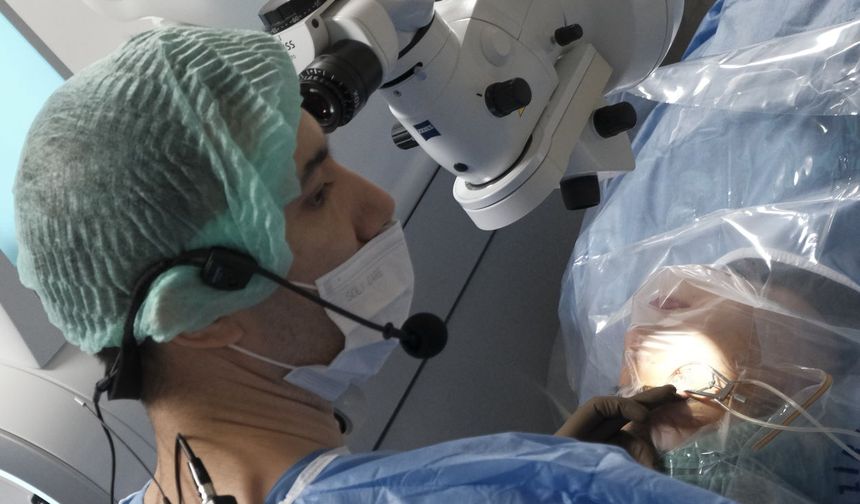 Göz Sağlığında Yapay Zeka Destekli Cerrahi Dönemi Başladı