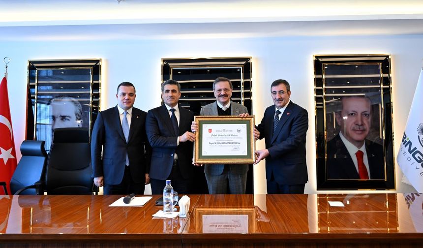 Hisarcıklıoğlu’na Bingöl Fahri Hemşehrilik Beratı