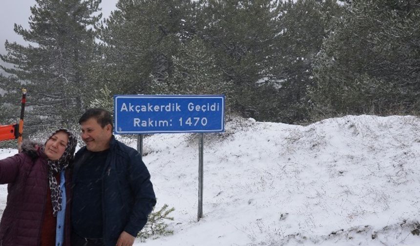 Demirci’de Sağanak Kara Döndü, Akçakerdik’e Akın Oldu