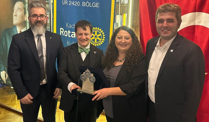 Kadıköy Rotary’den Ayşe Kaya’ya Anlamlı Liderlik Ödülü