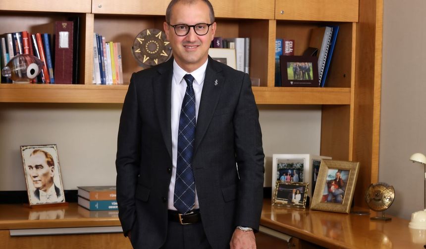 İş Bankası’ndan Yeni Sadakat Hamlesi: İş Black Dönemi