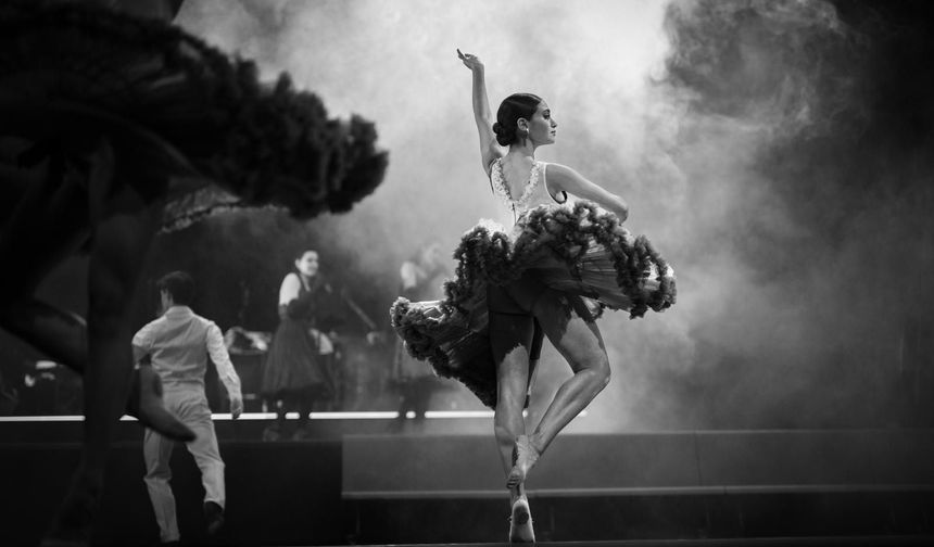 Balerin Ayda’nın 12 Yıllık Avrupa Yolculuğu