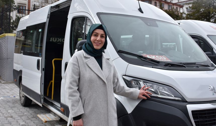 Direksiyondaki Anne: 3 Yıldır Güvenle Taşıyor