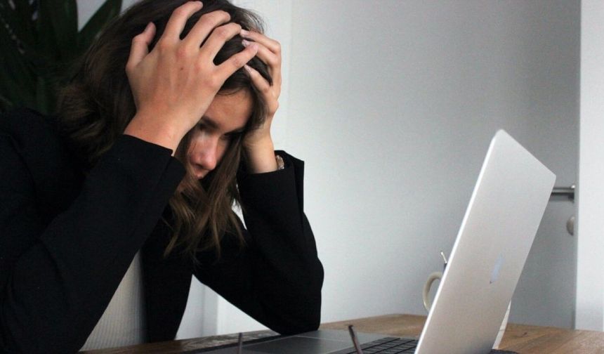 İş Stresi Sessiz Tehlike: Uzmandan Kritik Uyarılar