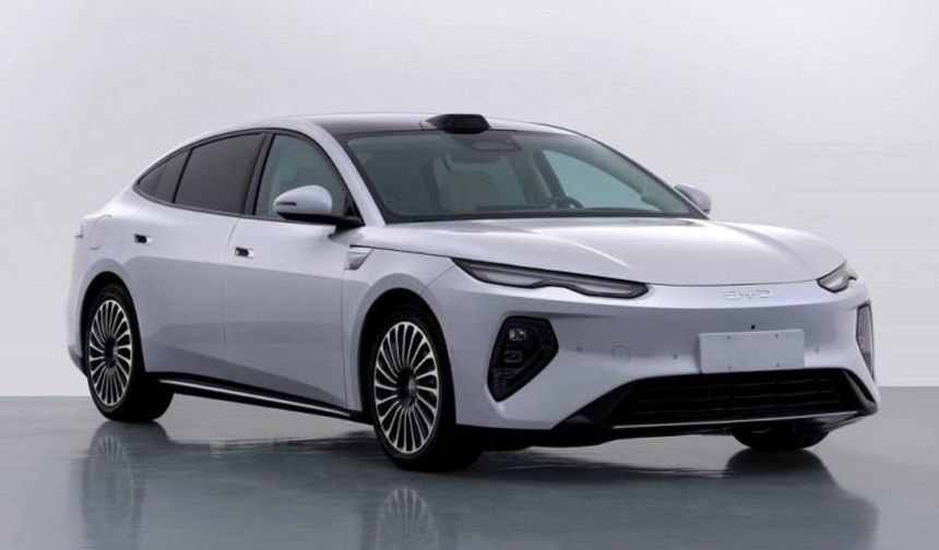 BYD Seal 08: 1000 Km Menzilli Elektrikli Sedan Geliyor