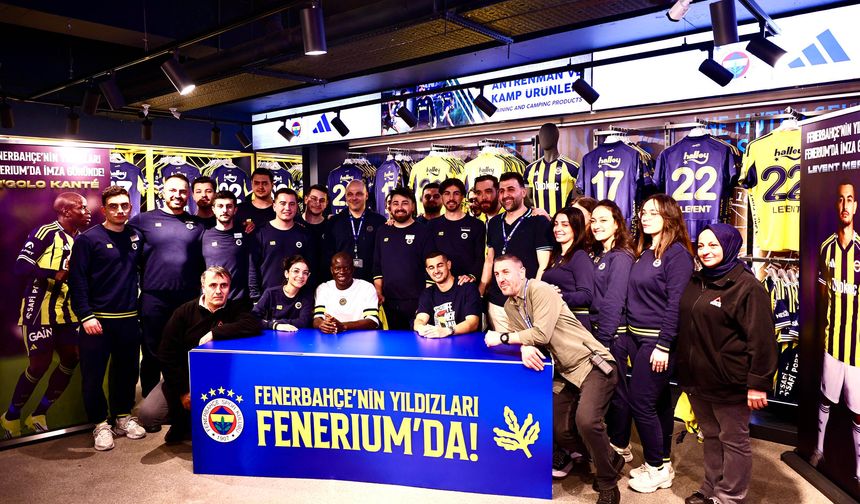 Fenerbahçe’de İmza Gününe Büyük İlgi