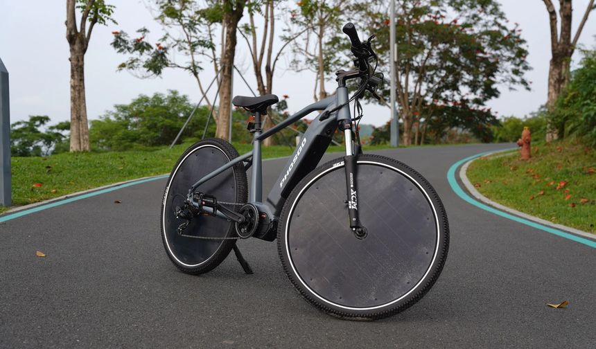 Güneşle Şarj Olan Elektrikli Bisiklet Tanıtıldı: 193 Kilometre Menzil Sunuyor