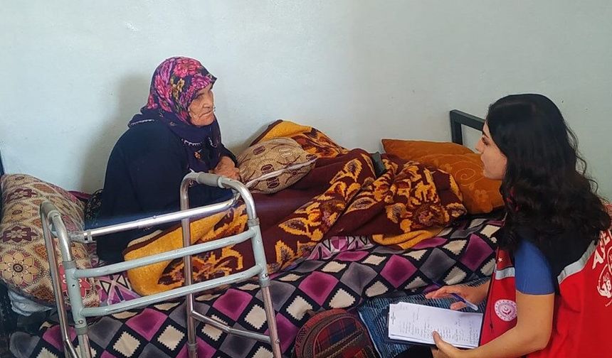 Evde Bakım Yardımı Hesaplara Yatırıldı! 516 Bin Haneye 7 Milyar Liralık Destek